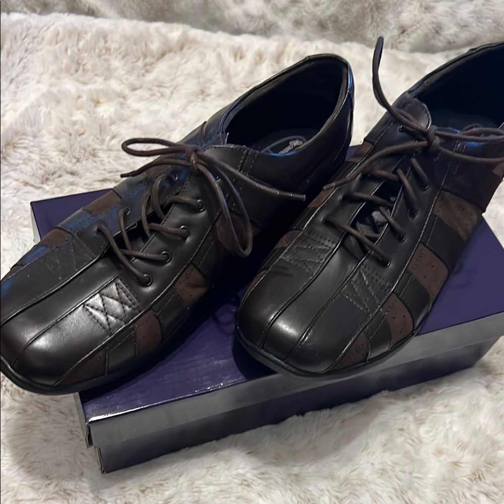 Aetrex Brown lace ups, new!